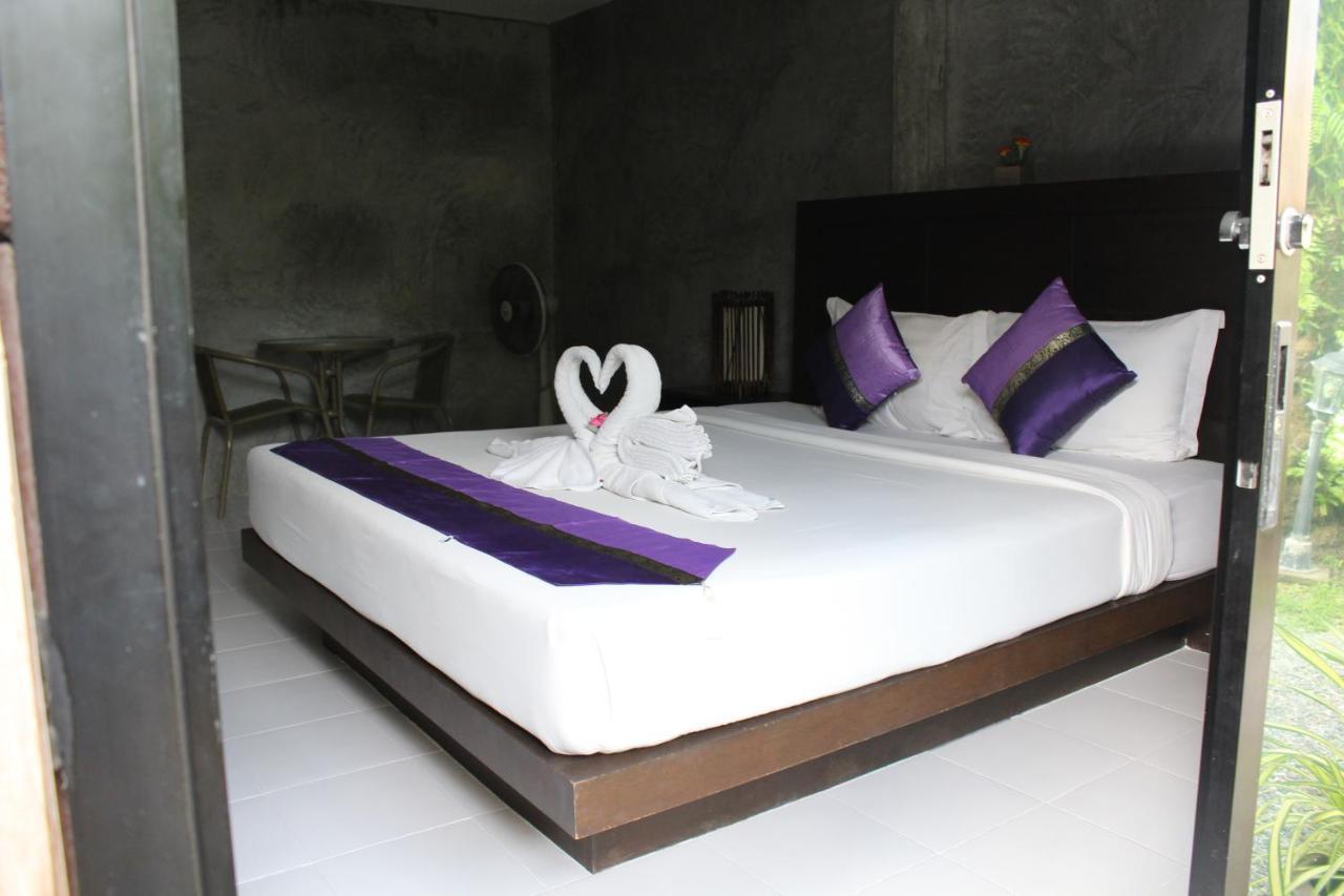 B Happy Resort - Sha Extraplus Kamala Beach Buitenkant foto