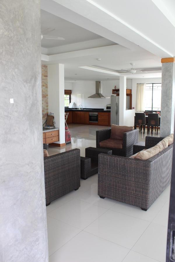B Happy Resort - Sha Extraplus Kamala Beach Buitenkant foto