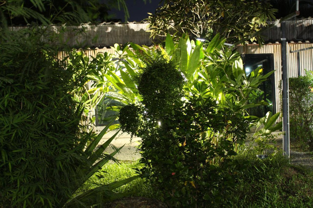 B Happy Resort - Sha Extraplus Kamala Beach Buitenkant foto